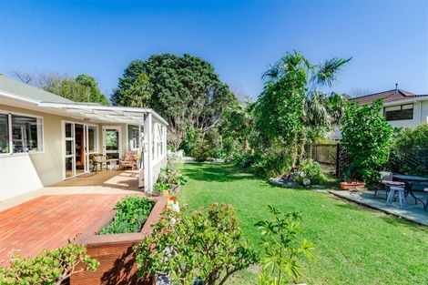 Photo of property in 8a Fleetwood Grove, Waikanae, 5036