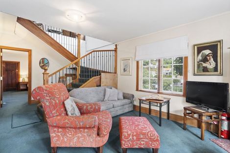 Photo of property in 27 Lower North Terrace, Kelburn, Wellington, 6012