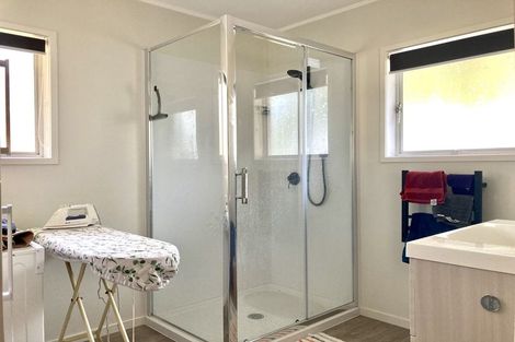 Photo of property in 5/1 Takapu Street, Henderson, Auckland, 0612