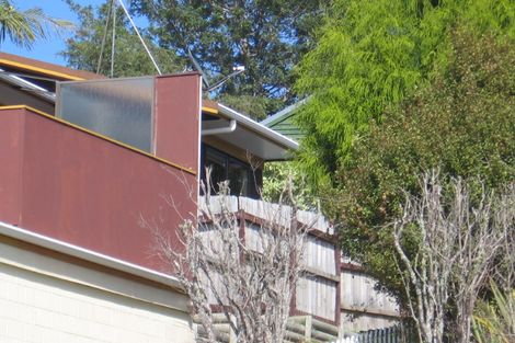 Photo of property in 15 Miraka Place, Birkenhead, Auckland, 0626