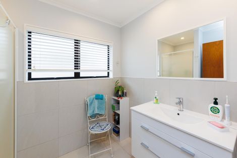 Photo of property in 10 Purdie Place, Milson, Palmerston North, 4414