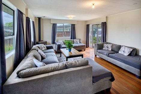 Photo of property in 14 Indiana Grove, Totara Park, Upper Hutt, 5018