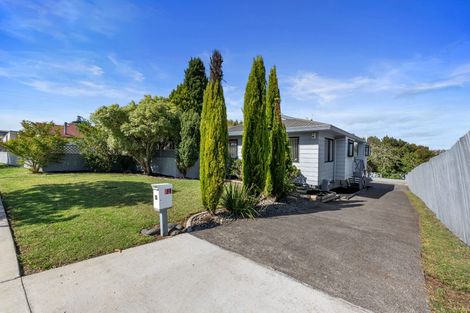 Photo of property in 37 Gosford Drive, Botany Downs, Auckland, 2010