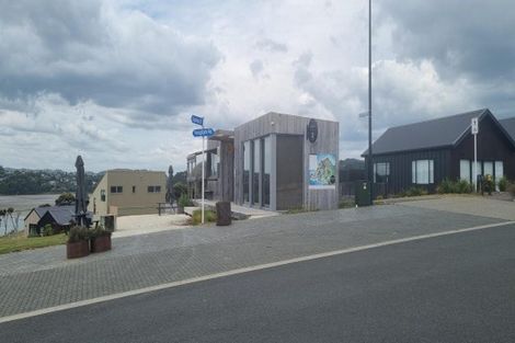 Photo of property in 25 Omahina Street, Raglan, 3225