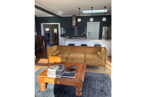 Photo of property in 5 Travancore Street, Island Bay, Wellington, 6023