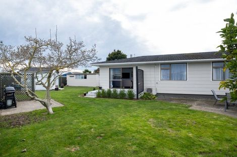 Photo of property in 76 Atherfold Crescent, Greenmeadows, Napier, 4112