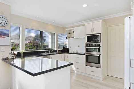 Photo of property in 124 Grenada Street, Mount Maunganui, 3116