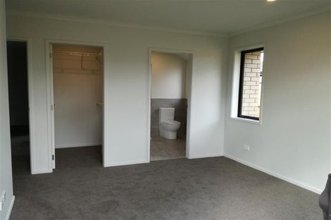 Photo of property in 32 Regis Park Drive, Pukekohe, 2120