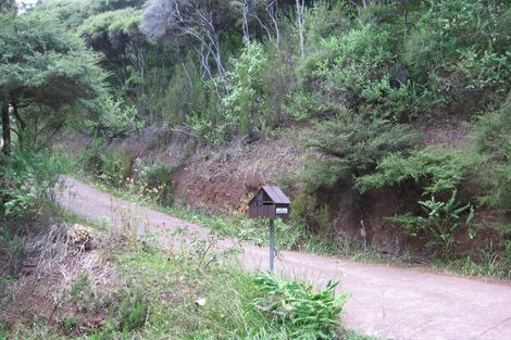 Photo of property in 11 Okoka Road, Omiha, Waiheke Island, 1081