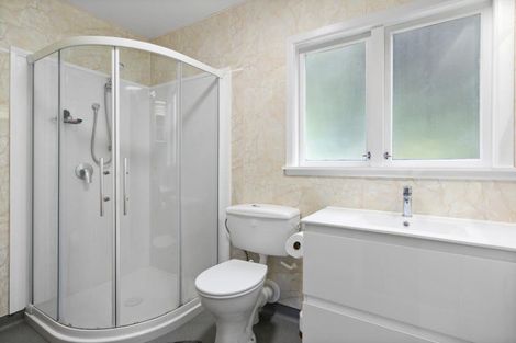 Photo of property in 28 Tannadyce Street, Strathmore Park, Wellington, 6022