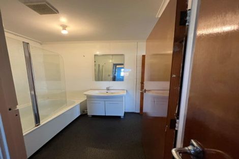 Photo of property in 3 Norman Spencer Drive, Papatoetoe, Auckland, 2104