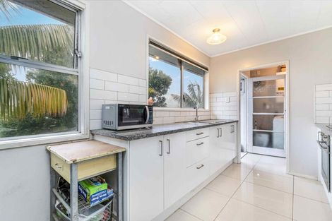 Photo of property in 15 Astor Place, Manurewa, Auckland, 2102