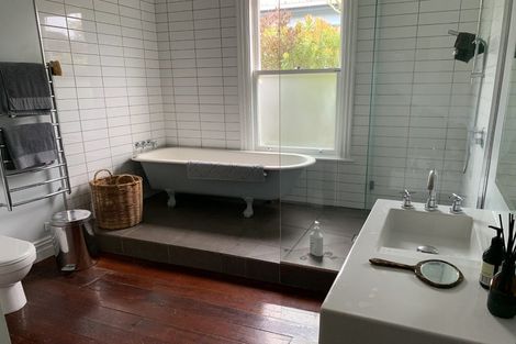 Photo of property in 86 Clyde Street, Island Bay, Wellington, 6023