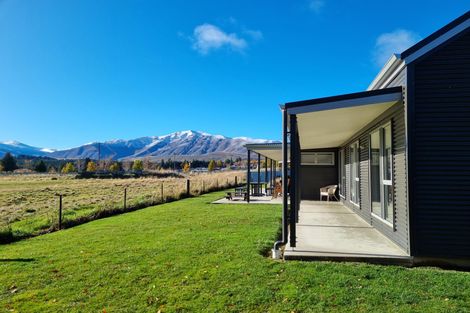 Photo of property in 4 Dwyer Place, Lake Tekapo, 7999