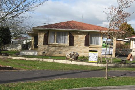 Photo of property in 14 Panair Crescent, Hillcrest, Hamilton, 3216