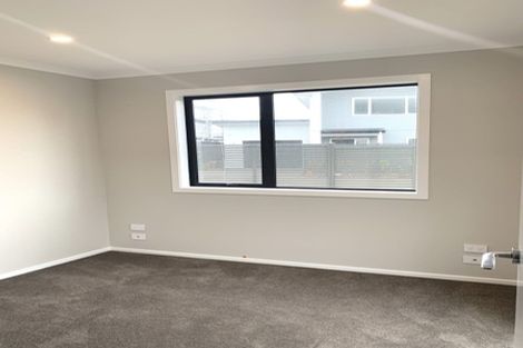 Photo of property in 4 Pateke Drive, Kenepuru, Porirua, 5022