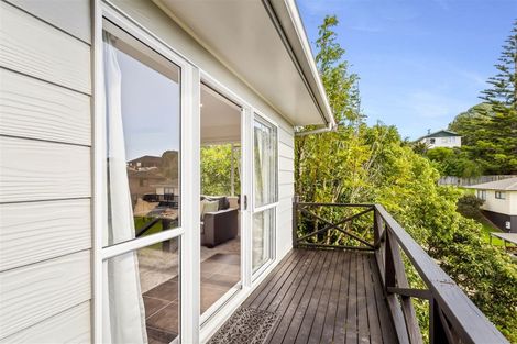 Photo of property in 34 Sungrove Rise, Sunnyvale, Auckland, 0612