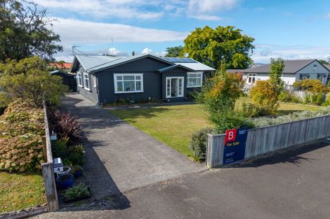 Photo of property in 4 Ranfurly Street, Dannevirke, 4930