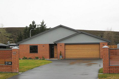 Photo of property in 23 Albert Drive, Clyde, 9330