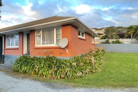 Photo of property in 35 Dunns Street, Silverstream, Upper Hutt, 5019