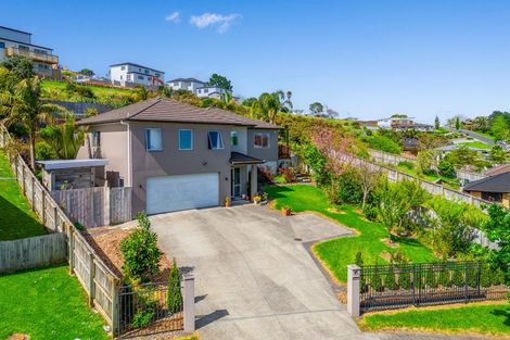 Photo of property in 36 Cape Vista Crescent, Pukekohe, 2120