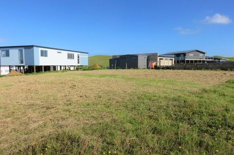 Photo of property in 40 Sunset Drive, Baylys Beach, 0377