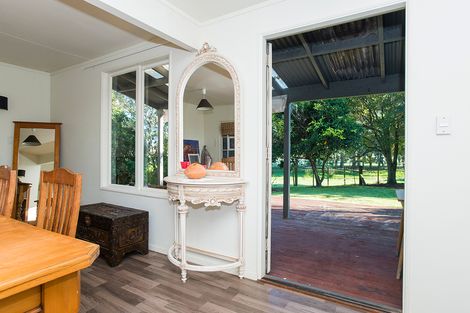 Photo of property in 13 Rangiuia Road, Tolaga Bay, 4077