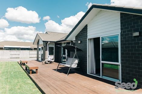 Photo of property in 13 Allgood Place, Rototuna North, Hamilton, 3210