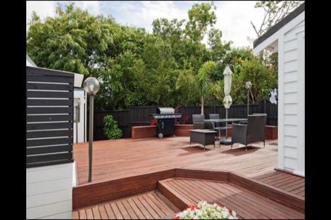 Photo of property in 34 Onewa Road, Northcote Point, Auckland, 0627