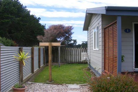 Photo of property in Blue Bell Motel, 48 Russell Street, Foxton, 4814