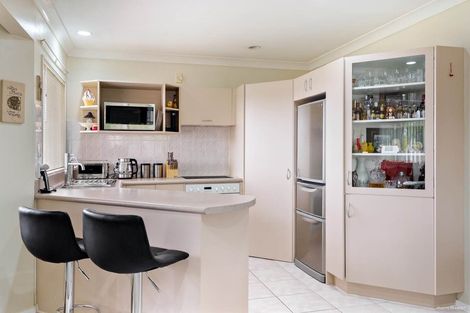 Photo of property in 96 Nikau Street, New Lynn, Auckland, 0600