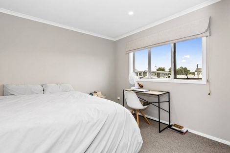 Photo of property in 2/144 Old Farm Road, Hamilton East, Hamilton, 3216