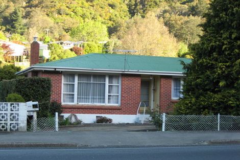 Photo of property in 44 Wairau Road, Picton, 7220