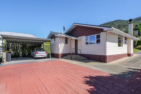 Photo of property in 9 Athol Place, Ravensbourne, Dunedin, 9022