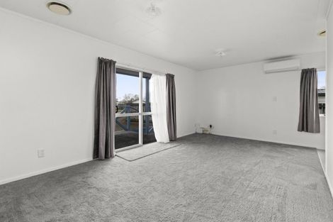 Photo of property in 10 Beadle Place, St Andrews, Hamilton, 3200