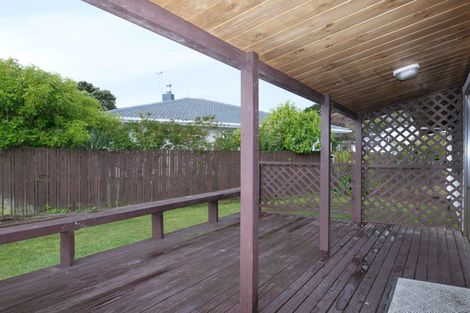 Photo of property in 7 Nugget Grove, Raumati Beach, Paraparaumu, 5032