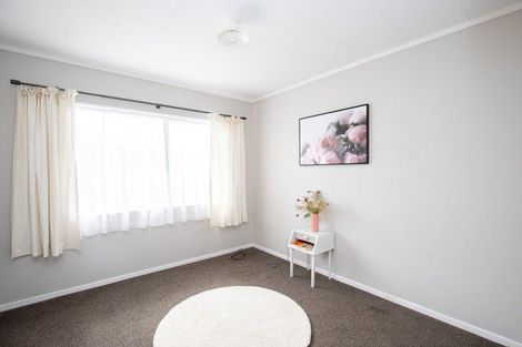 Photo of property in 14 Miller Place, Ngatea, 3503