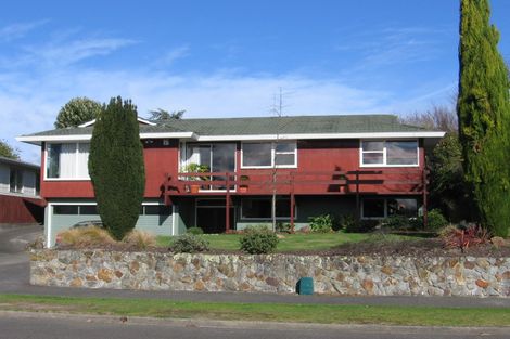 Photo of property in 28 Newcastle Street, Hokowhitu, Palmerston North, 4410
