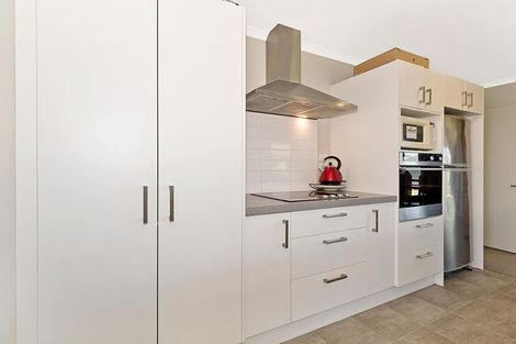 Photo of property in 66 Shillingford Boulevard, Rolleston, 7615