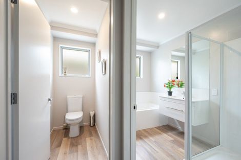 Photo of property in 11 Les Wakefield Road, Mapua, 7005