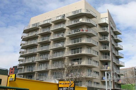 Photo of property in Hobson Heights Apartments, 6b/208 Hobson Street, Auckland Central, Auckland, 1010