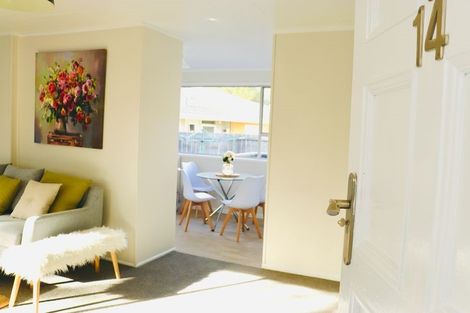 Photo of property in 14 Chantal Place, Red Hill, Papakura, 2110
