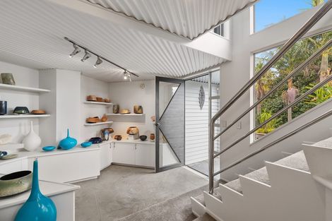 Photo of property in 31 Tizard Road, Birkenhead, Auckland, 0626