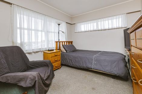 Photo of property in 2/93 Kenderdine Road, Papatoetoe, Auckland, 2025