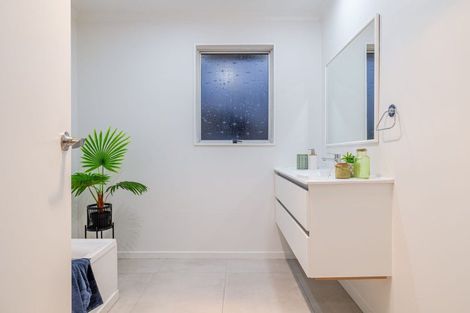 Photo of property in 15 Kaimanawa Street, Kelvin Grove, Palmerston North, 4414