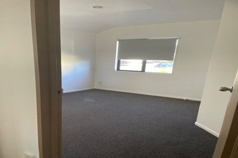 Photo of property in 3/2 Sunnydale Place, Oteha, Auckland, 0632