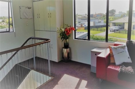 Photo of property in 17a Longbeach Drive, Castlecliff, Whanganui, 4501