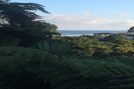 Photo of property in 15 Linda Street, Oakura, 4314