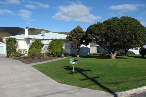 Photo of property in 8 Halifax Street, Wainuiomata, Lower Hutt, 5014