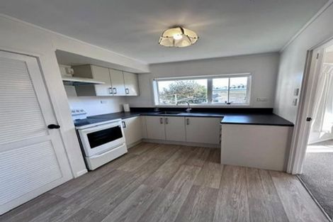 Photo of property in 2/14 Trafalgar Road, Milford, Auckland, 0620